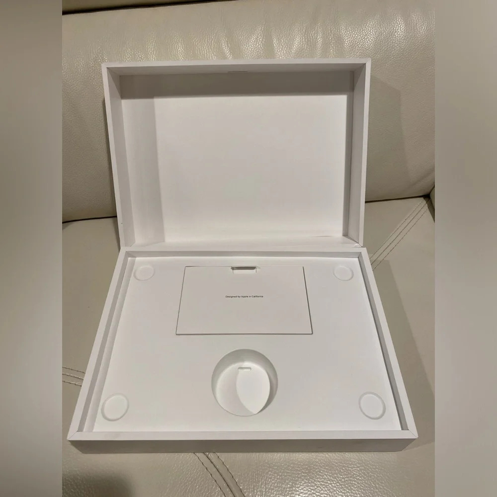 Apple Laptop in White